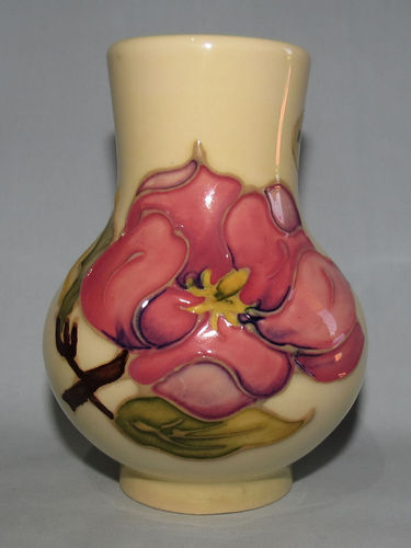 Walter Moorcroft Magnolia vase | Period: 1970's | Make: Moorcroft | Material: Pottery | Moorcroft Magnolia vase